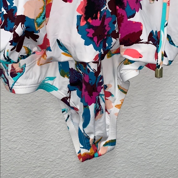 Bar III one piece swim suit - Picture 4 of 7